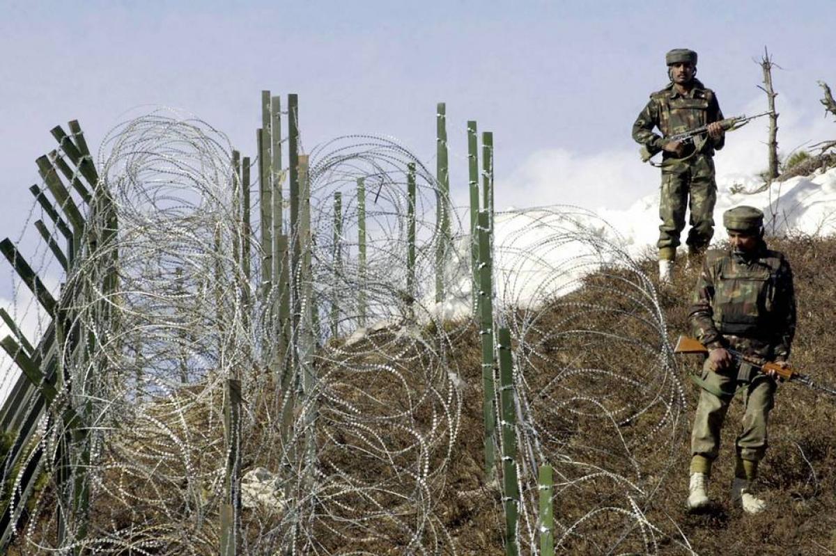 Pakistan troops violate ceasefire along LoC again